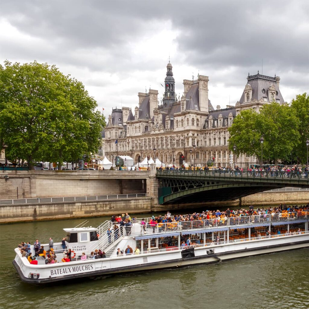 hotel de ville crociera sulla senna